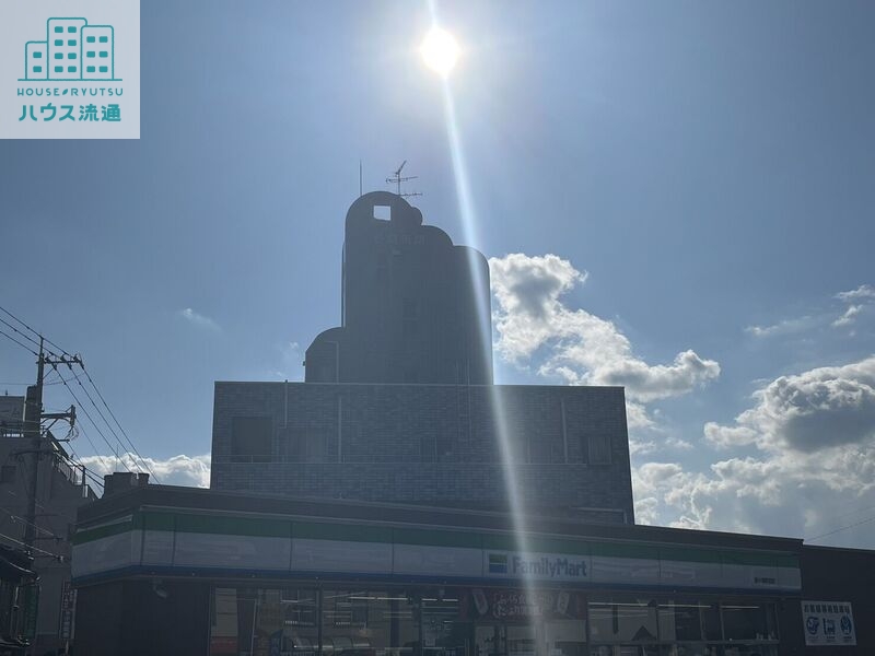 コンビニ　ファミリーマート喜々津駅前店（コンビニ）まで519m