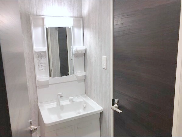 洗面設備　シャワー付きです♪