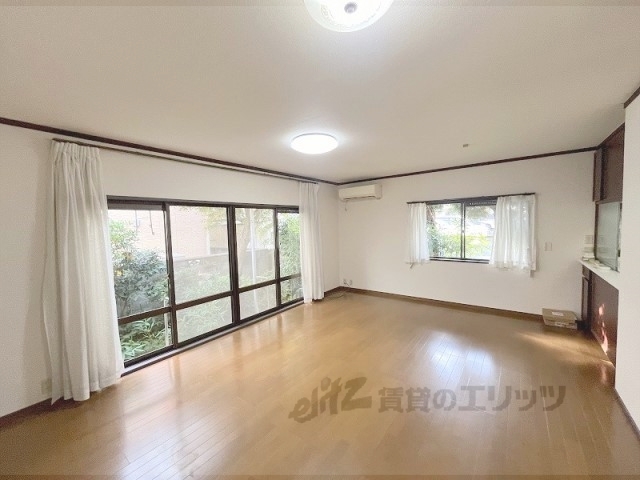 居室・リビング　リビング