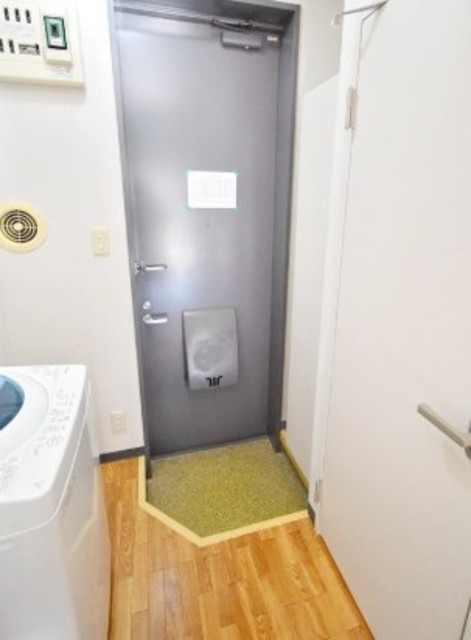 玄関　他部屋参考。