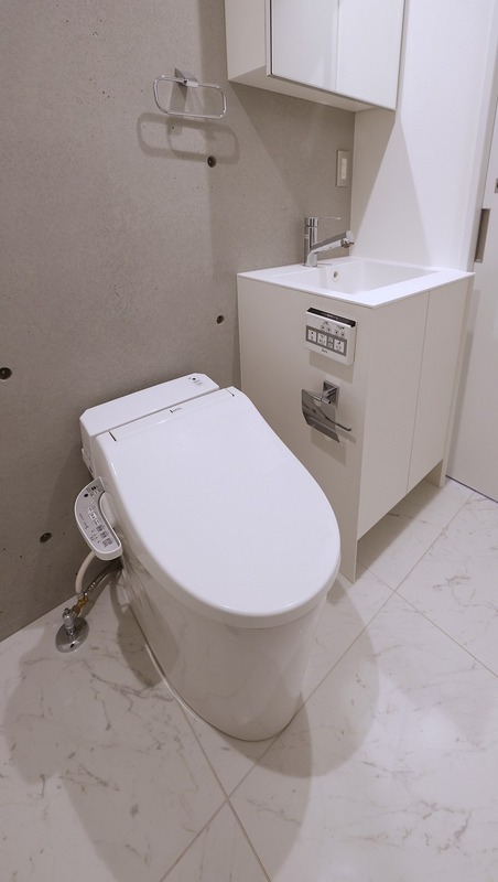 トイレ　トイレ