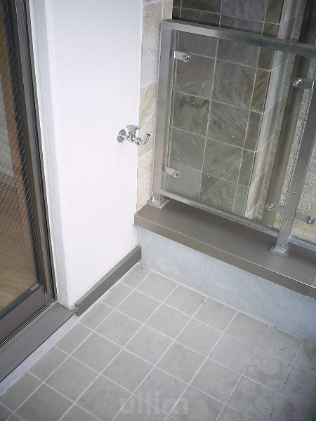 バルコニー　※別タイプのお部屋の画像です。ご参考までに