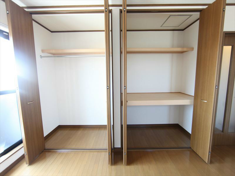 収納　広い収納スペース　他の部屋にも収納あります！