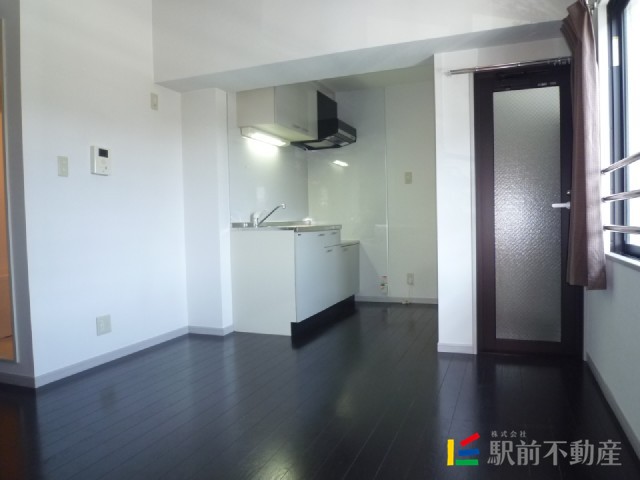 洗面設備　広々リビング