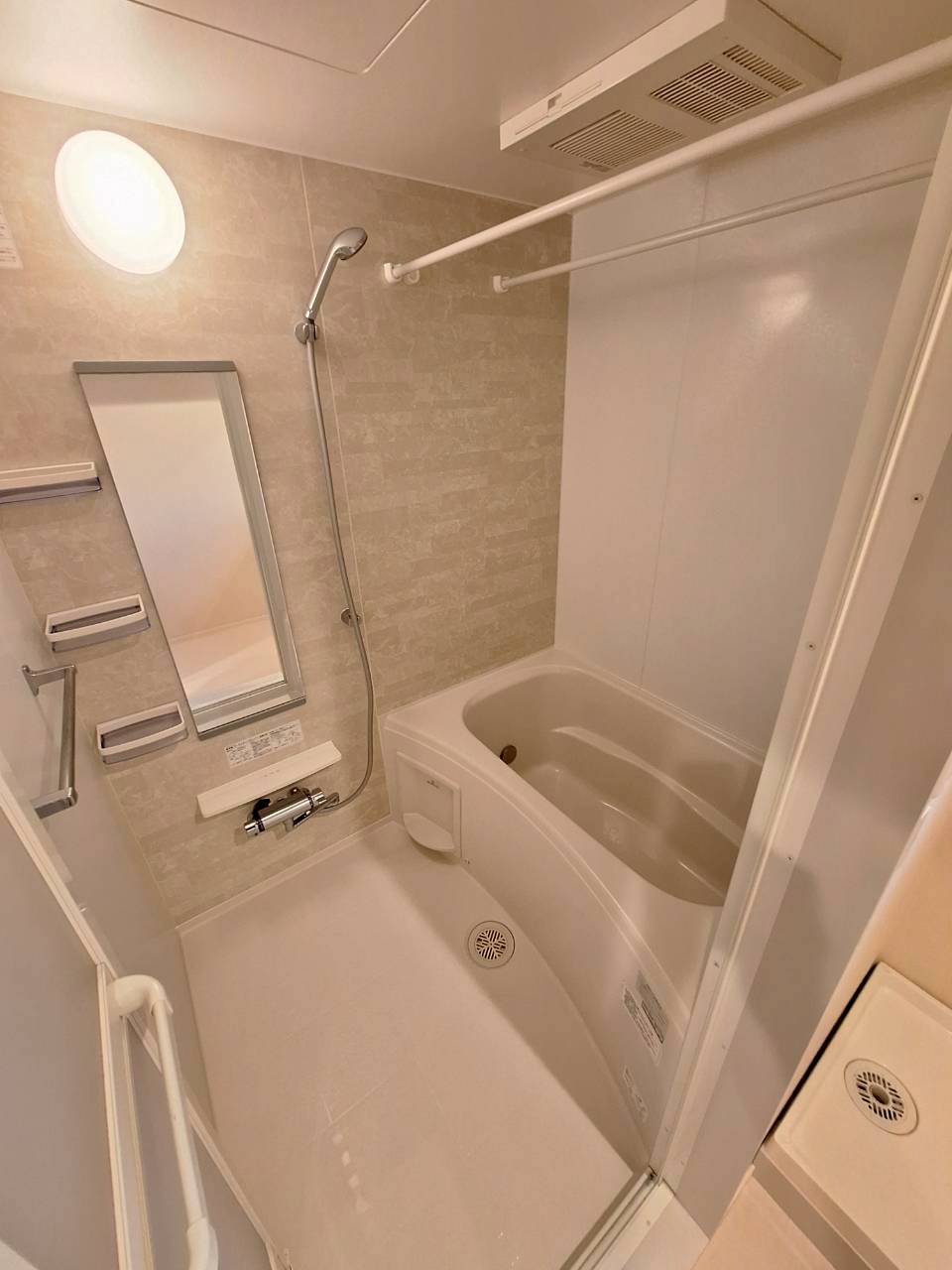 バス・シャワールーム　追い炊き付