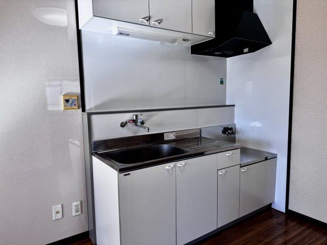 キッチン　コンパクトなキッチンで掃除もラクラク