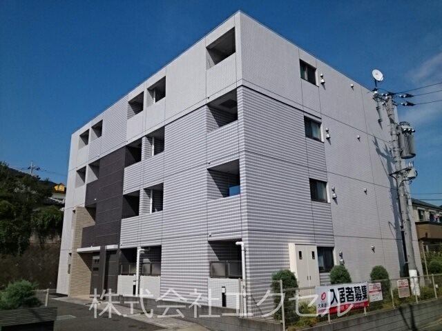 建物外観　安心のオートロック完備の物件です。