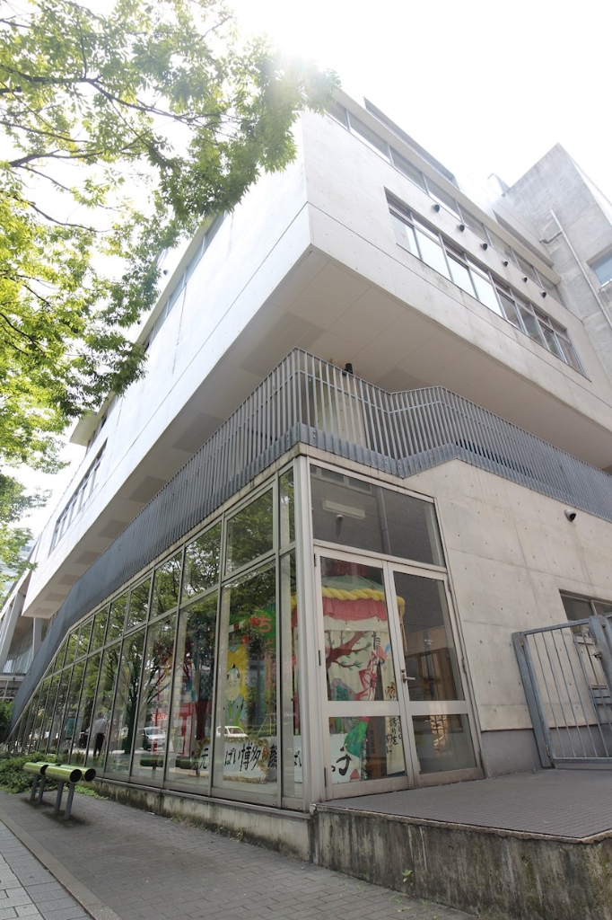 小学校　福岡市立博多小学校（小学校）まで800m