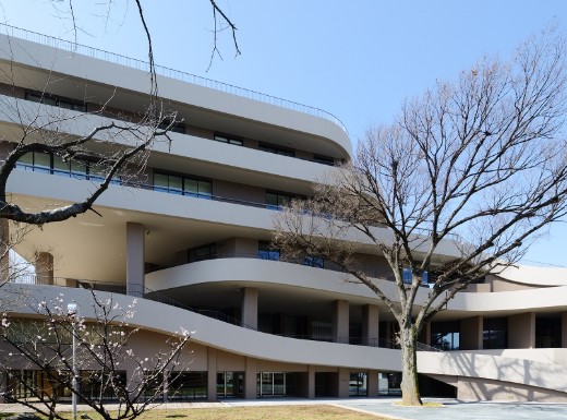 中学校　港区立小中一貫教育校白金の丘学園白金の丘中学校（中学校）まで250m