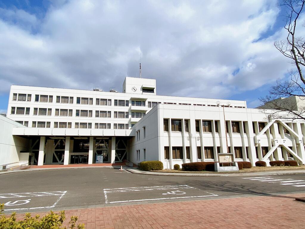 役所　仙台市泉区役所（役所）まで1242m
