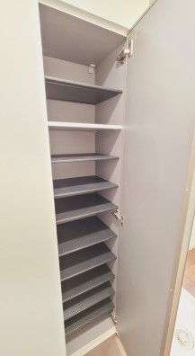 玄関　※建築中のため同施工会社参考写真となります。