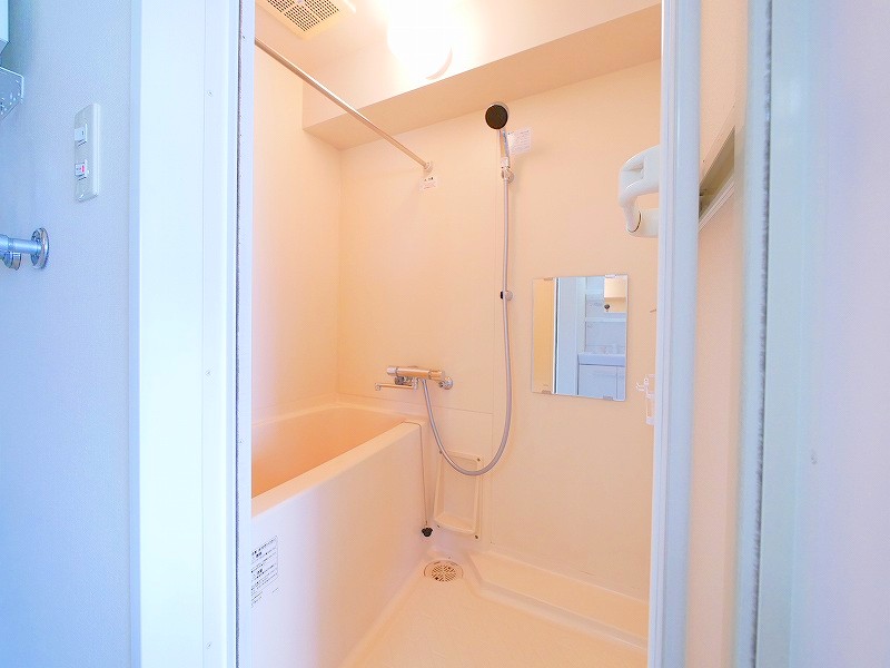 バス・シャワールーム　浴槽、洗い場ともにゆったりとしたバスルーム♪