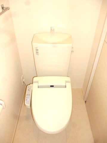 トイレ　コンパクトで使いやすいトイレです
