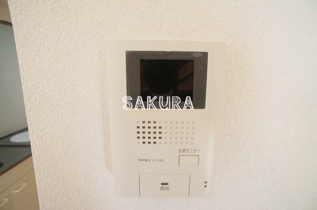セキュリティ　女性の方でも安心のモニター付きインターフォン♪