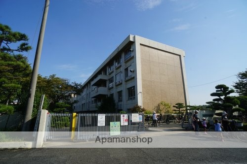 小学校　大和郡山市立昭和小学校（小学校）まで610m
