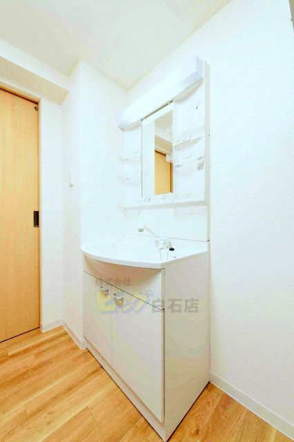 洗面設備　シャンプードレッサー付きです♪