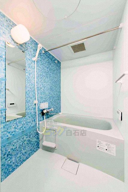 バス・シャワールーム　追焚機能付きのお風呂です♪