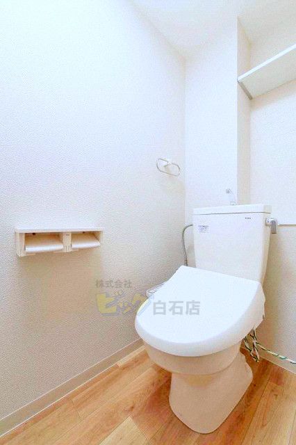 トイレ　ウォシュレット付きのトイレです♪