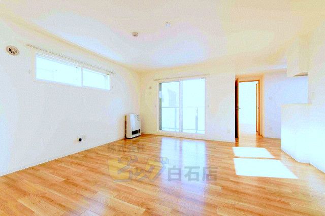 居室・リビング　日当たり良好で明るく暖かいお部屋です♪