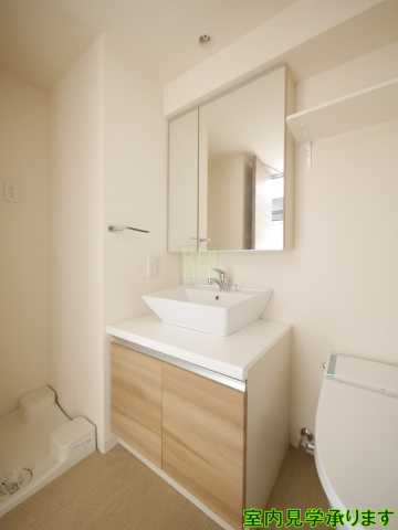 洗面設備　別部屋の画像になります。