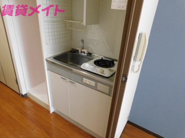 キッチン　別部屋参考写真です