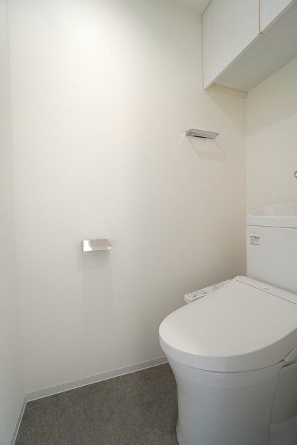 トイレ　※写真は同タイプ住戸です。