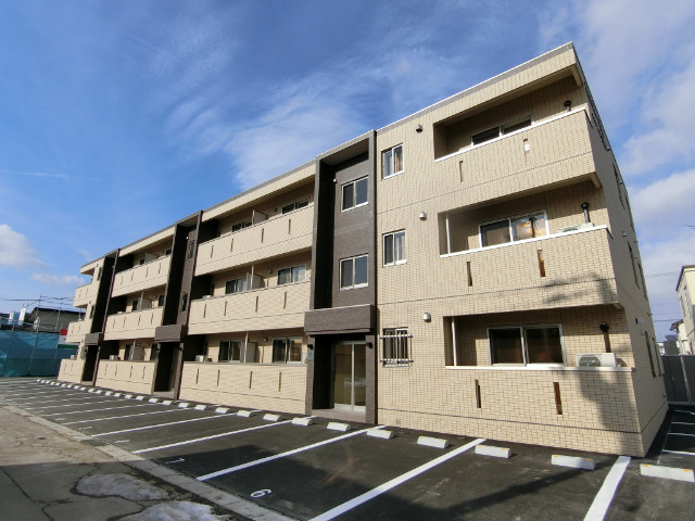 建物外観　近くの公園でリフレッシュできる、理想の住環境がここにあります