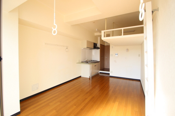 居室・リビング　※他部屋の写真です。