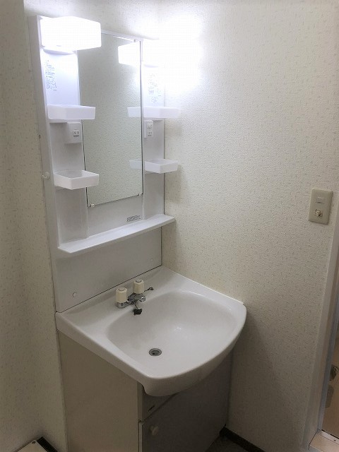 洗面設備　※別部屋のイメージ写真です。