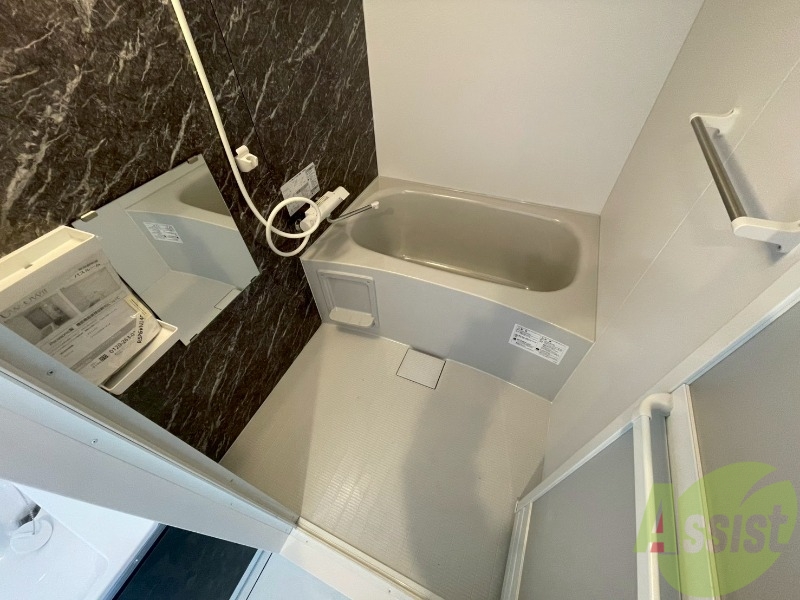 バス・シャワールーム　お風呂になります。一日の疲れを癒してくださいね。