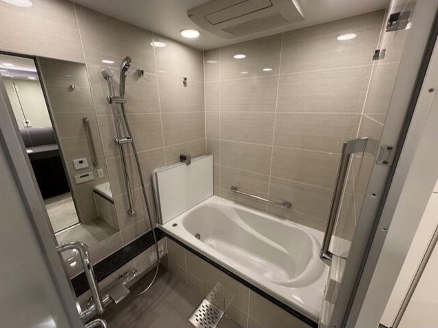 バス・シャワールーム　別部屋参考写真