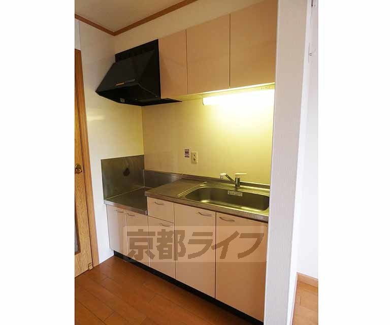 地下鉄烏丸線 北山駅 徒歩14分 2階建 築19年のキッチン写真