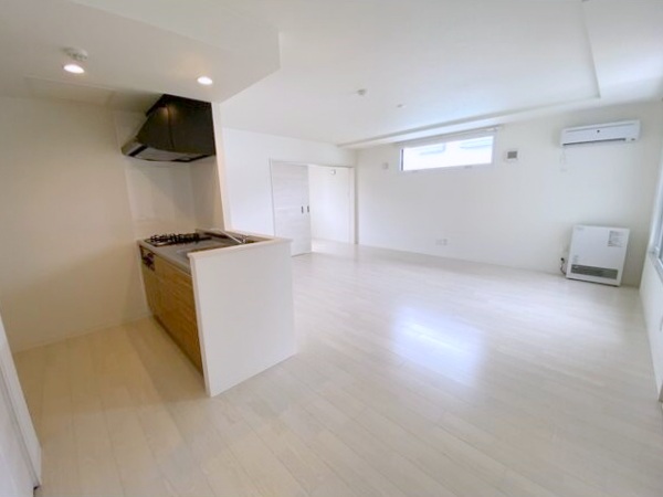 居室・リビング　広々リビングです♪