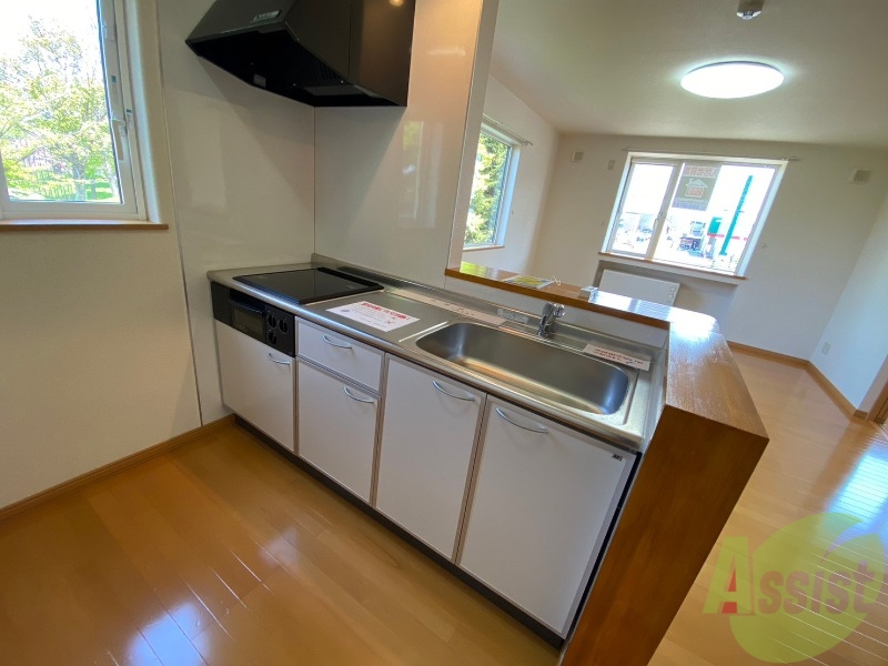 キッチン　キッチンはスペースも広々していて使いやすそうですよ！