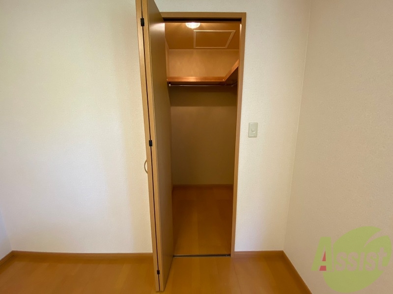 収納　寝室の収納です。部屋がすっきり片付きます。