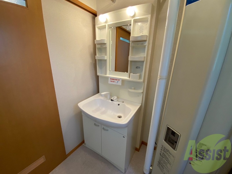 洗面設備　こちらに洗面台があります。朝の洗顔はこちらで。