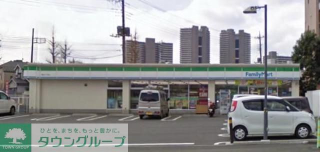 コンビニ　ファミリーマート 橋本七丁目店（コンビニ）まで520m