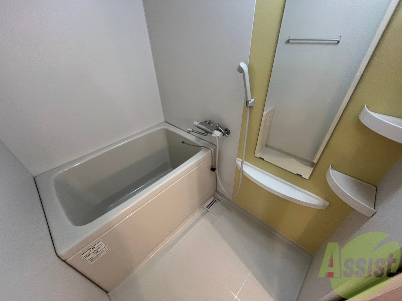 バス・シャワールーム　お風呂になります。一日の疲れを癒してくださいね。