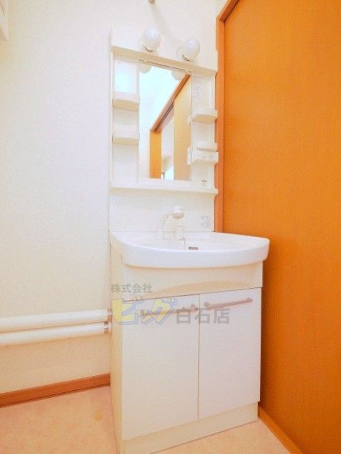 洗面設備　シャンプードレッサー付きです♪