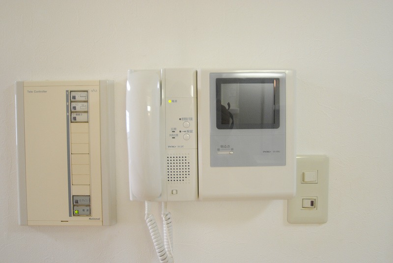 セキュリティ　モニター付インターホン