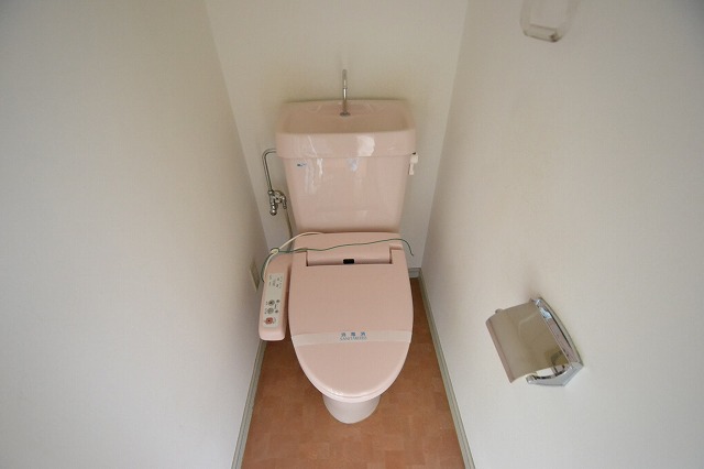 トイレ　温水洗浄便座