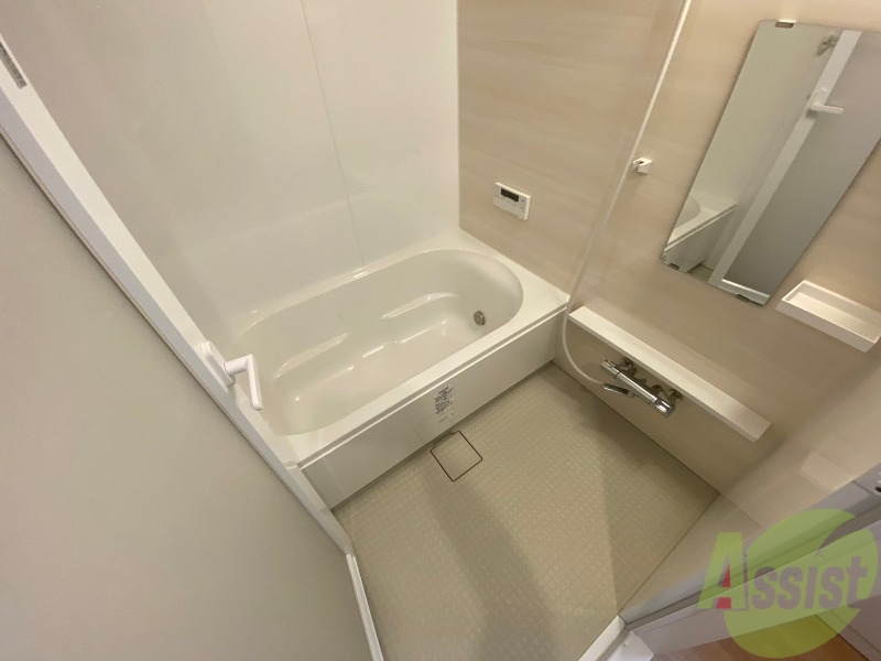 バス・シャワールーム　お風呂になります。一日の疲れを癒してくださいね。