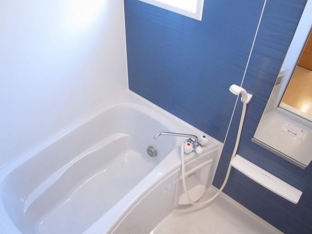 バス・シャワールーム　♪ゆったりバスルーム♪