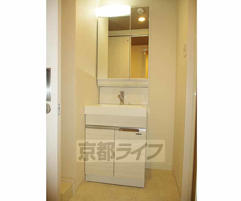 洗面設備　２０２号室流用です。