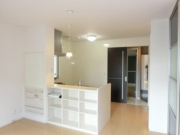 居室・リビング　人気のカウンターキッチン！