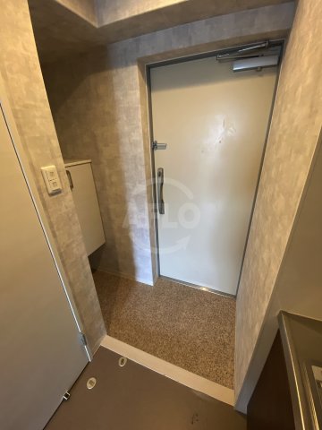 玄関　グランドゥール九条　玄関