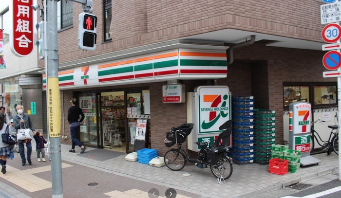 コンビニ　セブンイレブン世田谷太子堂2丁目（コンビニ）まで350m