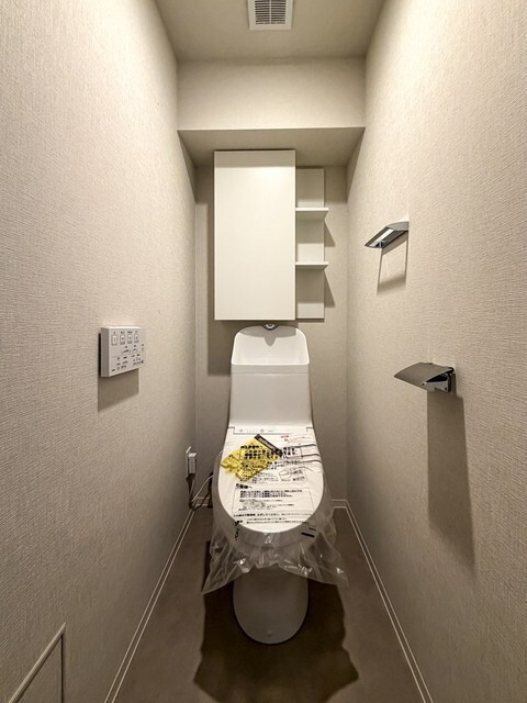 トイレ　※写真は同タイプ住戸です。