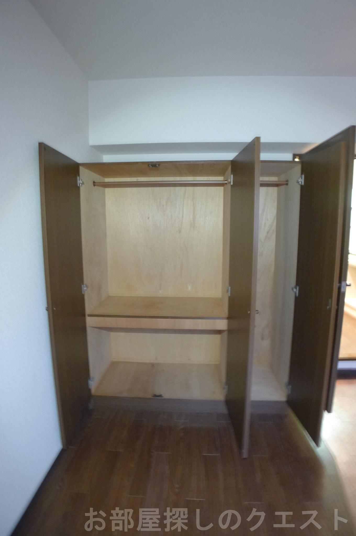 収納　（写真は同タイプ）