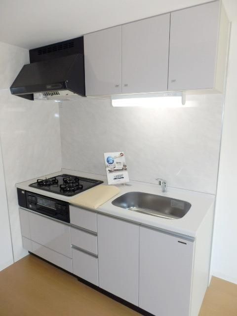 キッチン　★お料理はかどるシステムキッチン★